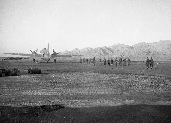 Images/1951 1LF 1950  Aquaba  Visit to Petra with Legioaires722.jpg